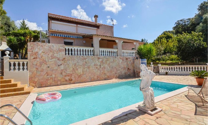 Bastelicaccia Apartment | Pet Friendly Apartment In Bastelicaccia