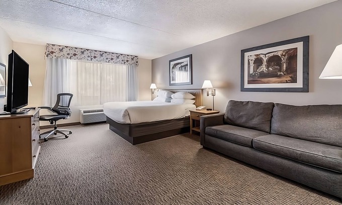 Palm Valley Hotel | Pet-friendly at Red Lion Inn & Suites Goodyear Phoenix! FREE Parking!