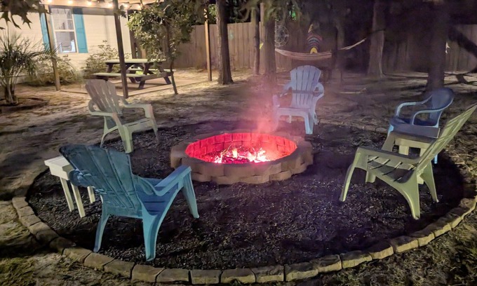 Boiling Spring Lakes House | Pet friendly beautiful home w private backyard. Near many amenities & the beach!