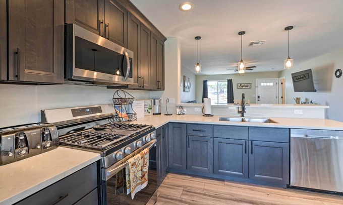 Bullhead City House | Pet-Friendly Bullhead City Abode w/Game Room