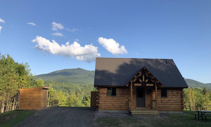Lyndon Center House | Pet Friendly cabin in East Burke - on the Kingdom Trails