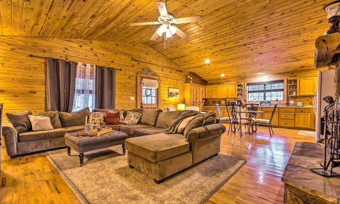 Cabot Cabin | Pet-Friendly Cabot Cabin w/Fenced Yard!