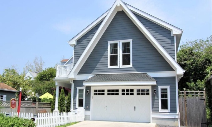 Cape May House | Pet Friendly Carriage House Walkable to Beach