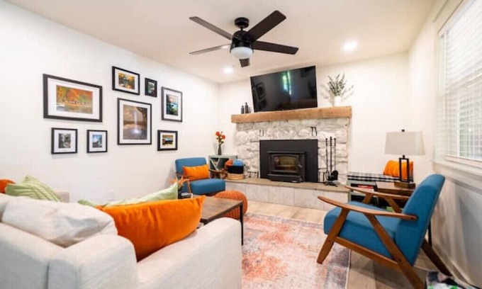 Marble Falls Ski Chalet | Pet-Friendly Chalet-Scenic Newton County, Harrison, Buffalo Nat'l River