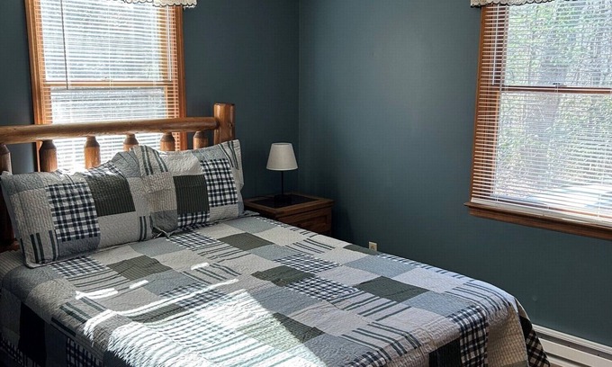 Springmaid Mountain Cottage | Pet Friendly Cottage in Spruce Pine NC