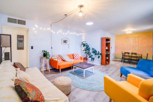 Cottonwood House | Pet-Friendly Cottonwood Home with Mountain View!