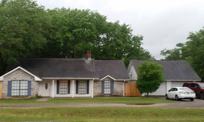 Pass Christian House | PET FRIENDLY COUNTRY PROPERTY