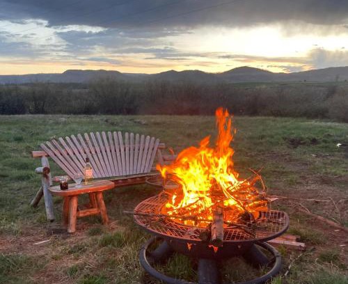 Grand Lake House | Pet Friendly - Cozy & Modern Cabin - Surrounded by Nature