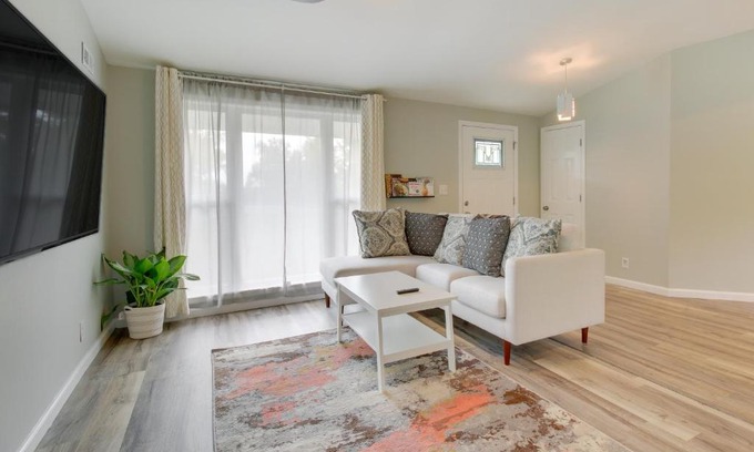 Beavercreek House | Pet-Friendly Dayton Home with Grill, Walk to Park!