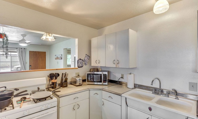 Farmington House | Pet-Friendly Farmington Retreat w/Fenced Patio