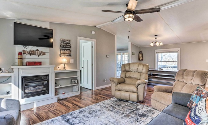 Flemington House | Pet-Friendly Flemington Home w/Lake Access!