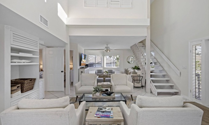 Marco Island House | Pet-friendly Florida style home w/pool/spa/games