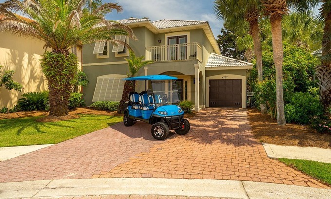 Fort Walton Beach - Destin House | PET Friendly! FREE Golf Cart, Private Pool & Backyard, Pools/Tennis/Gym/Playground ~ Destiny East