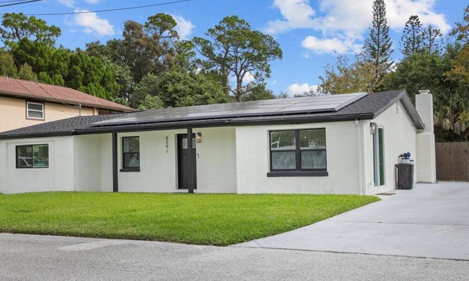 Pinellas Park House | Pet Friendly Full Single Family Home in perfect location