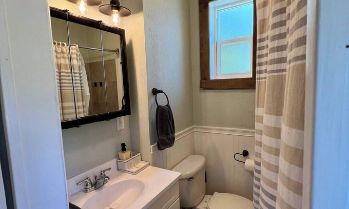 Melbourne Apartment | Pet Friendly Guesthouse Near the Beach/Downtown
