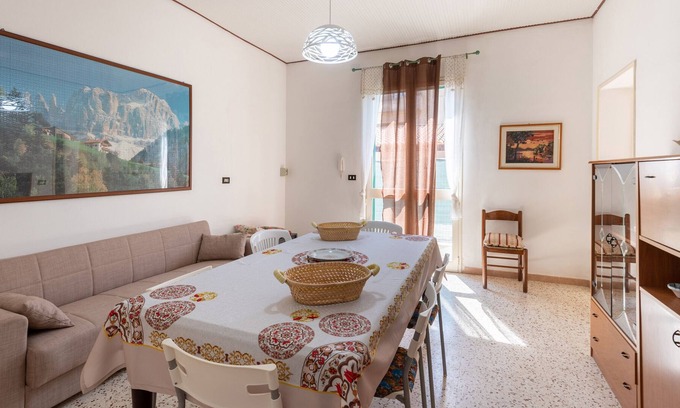 Marsala House | Pet-Friendly Holiday Home Dimora Zi Santina with Garden & BBQ