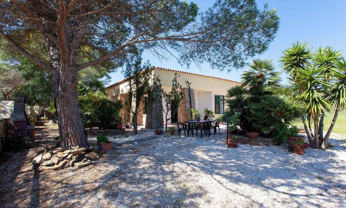 Cala Liberotto House | Pet-Friendly Holiday Home 'Casa Maria' close to the Beach