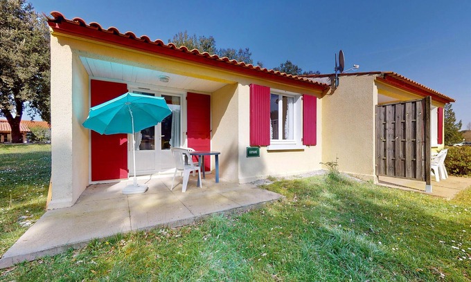 Saint-Savinien House | Pet friendly home in Saint-Savinien