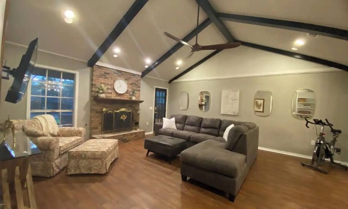 Flowood House | Pet Friendly! Home in Brandon SW