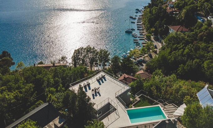 Jadranovo House | Pet friendly home in Jadranovo