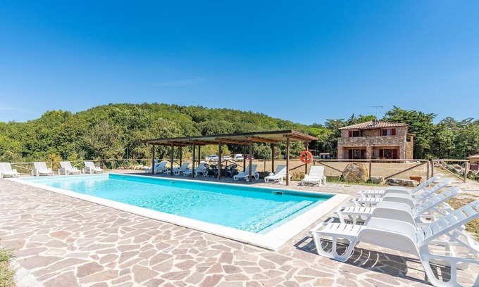 Sassetta House | Pet friendly home in Sassetta with WiFi