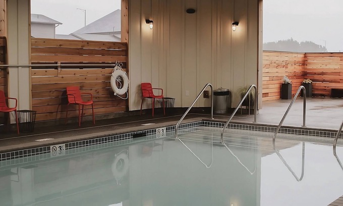 Long Beach Hotel | Pet-friendly Hotel! Indoor Pool and Sauna, Perfect for a Long Beach Getaway!