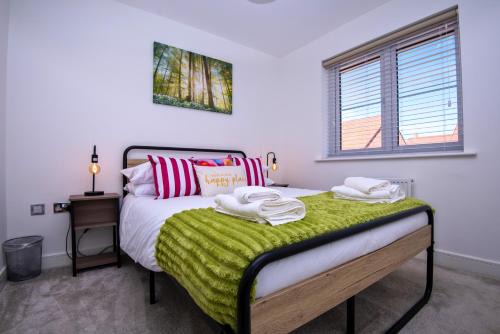 Twigworth House | Pet friendly house by KBS StayHub Short Lets & Serviced Accommodation Innsworth with parking