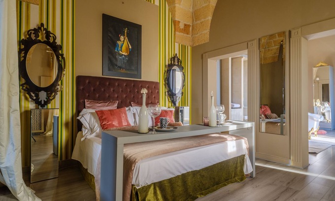 San Pietro in Lama House | Pet-Friendly Holiday Home 'Maison Boutique At Uno' with Pool & Wi-Fi