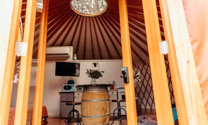 Penn Yan House | Pet Friendly Keuka Yurt