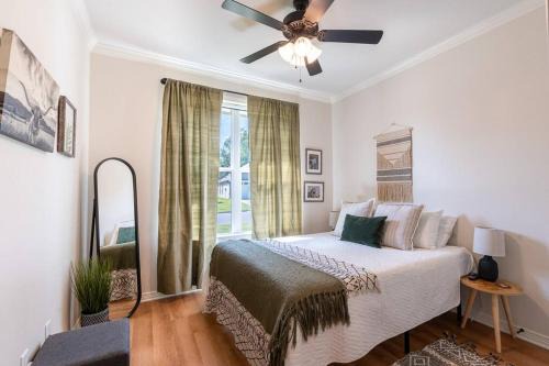 Tyler House | Pet Friendly, King Bed, Fire Pit