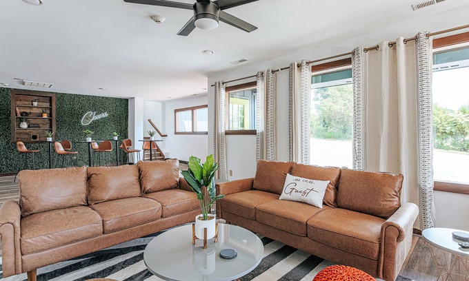 Afton Apartment | Pet-Friendly King Suite w/Desk & Smart Entry
