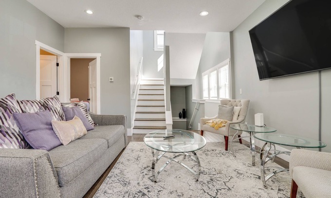 Southwest Minneapolis House | Pet-Friendly Minneapolis Home ~ 6 Mi to Dtwn!
