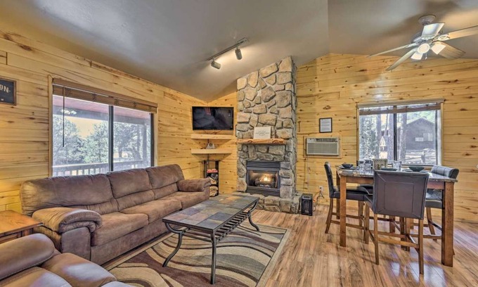 Heber Cabin | Pet friendly, Mountain Gem, with a Spa!