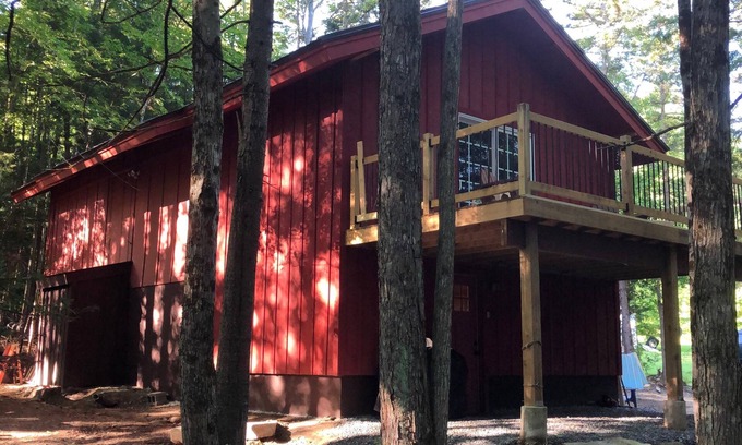 West Wardsboro Cottage | Pet friendly, near skiing, hiking , 3 bedroom, 2 baths, 4 beds.