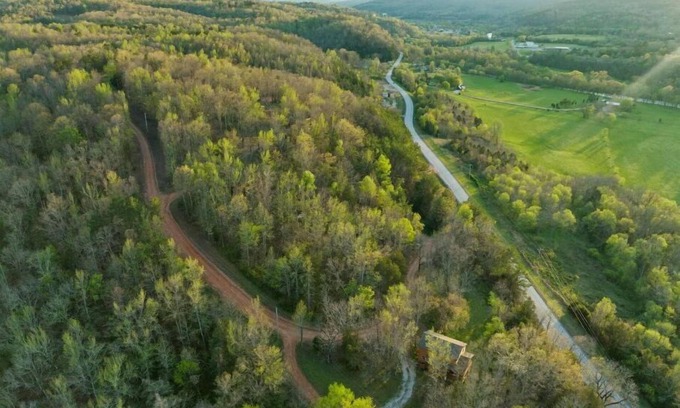 Jasper Cabin | Pet-Friendly Peaceful Cabin Near River w/Fire Pit + Hot Tub Sleeps 14
