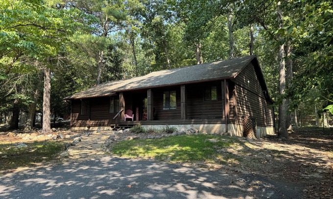 Massanutten Cabin | Pet Friendly! Resort Amenities, Fire Pit, & More!