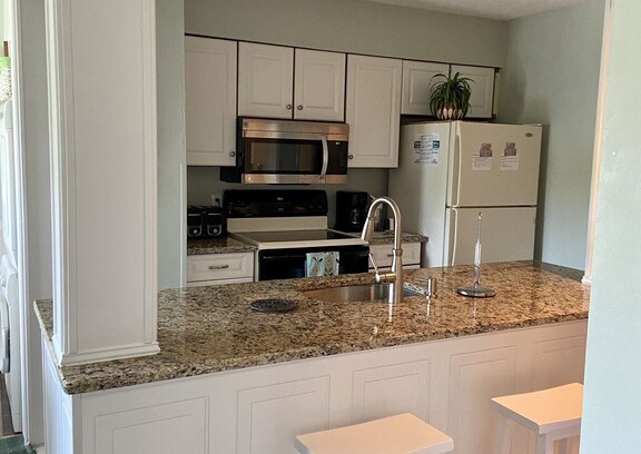 Myrtle Beach Villa | Pet Friendly! Spacious End Unit! Golden Mile Location! Walk to Starbucks!