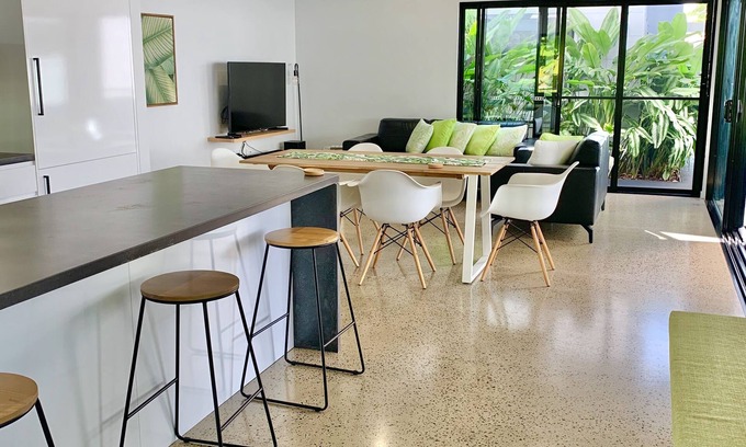 Mission Beach House | Pet friendly stay close to the beach