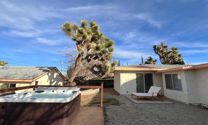 Yucca Valley House | Pet Friendly Starburst House