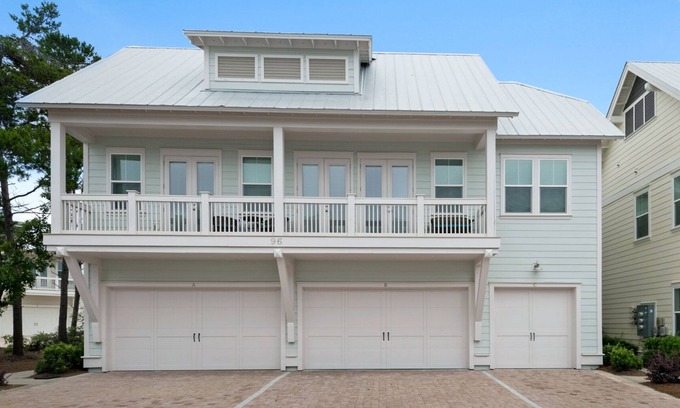 Panama City Beach House | Pet Friendly Townhome in Prominence w/Golf Cart + Free Attraction Tickets!
