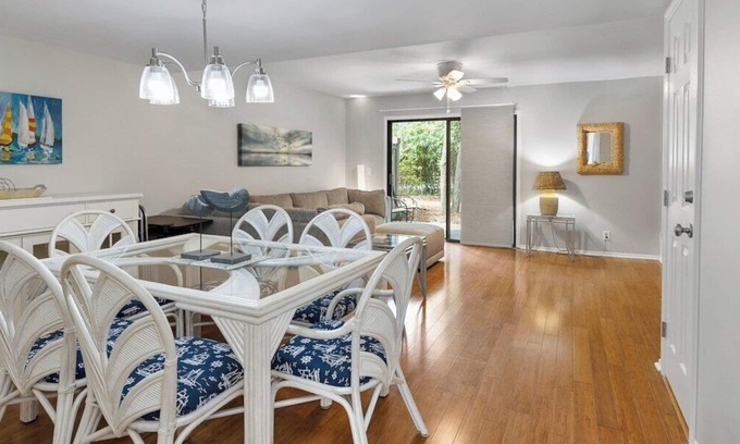 Folly Field House | Pet Friendly Folly Field Beach Stones Throw Villa 3 bed 2 & one half bath