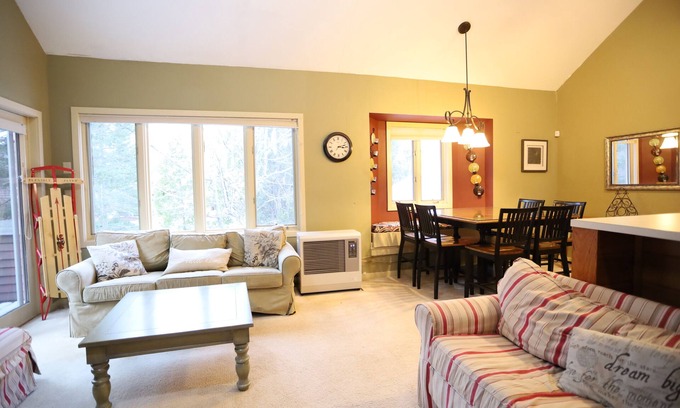 Waterville Valley Condo | Pet Friendly Waterville Valley Condo in Forest Rim (FR1IV)