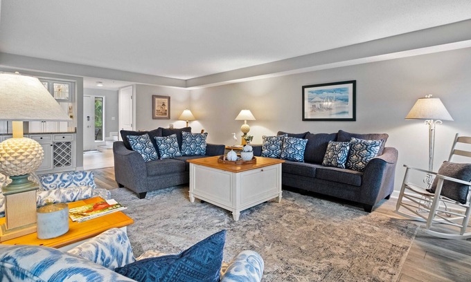 Palmetto Dunes Villa | Pet-friendly villa overlooking golf course, only minutes away from the beach!