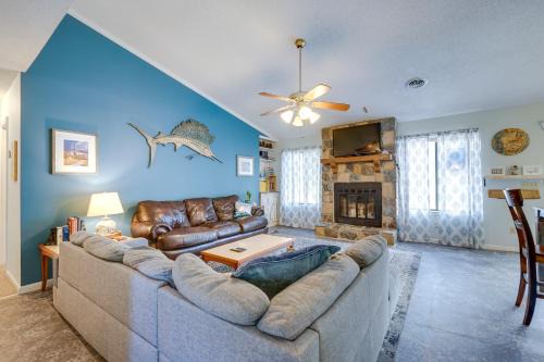 Silver Lake House | Pet-Friendly Wilmington Home with Fenced Yard!