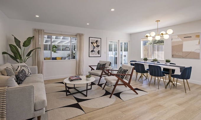 West Mesa House | Pet & Kid-Friendly Beach Retreat Near Town +EVC , Fire Pit , Beach & Baby Gear!