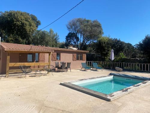 Bonifacio Ski Chalet | Petit chalet d’été avec piscine privée chauffée