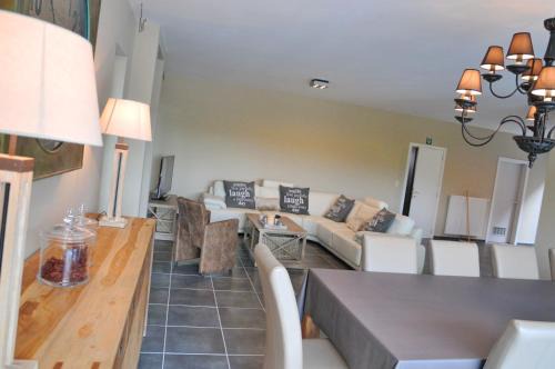 Somme-Leuze Villa | Petit coin de paradis