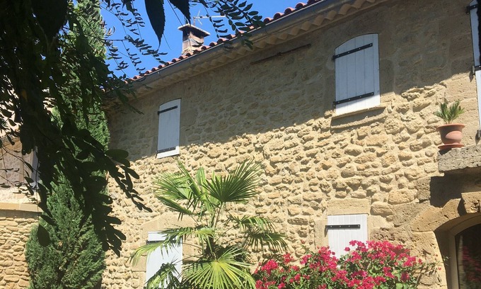 Cornillon-Confoux House | Petit mas Dans Village Provençal