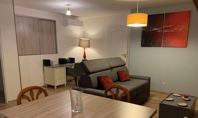 Bucheres Apartment | Petit Meslier - Studio for 2p - 1st floor garden view