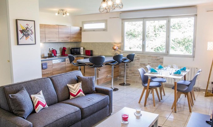 Decines-Charpieu Apartment | Petit nid douillet Décines